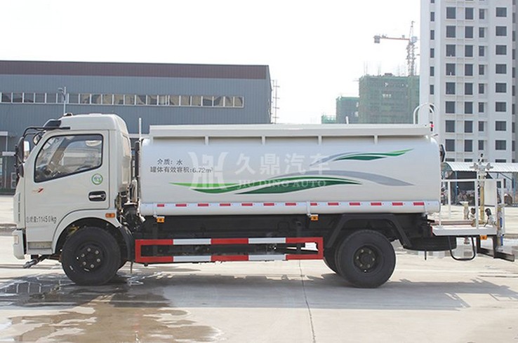 8方灑水車(chē)參數(shù)_8噸東風(fēng)多利卡綠化灑水車(chē)價(jià)格