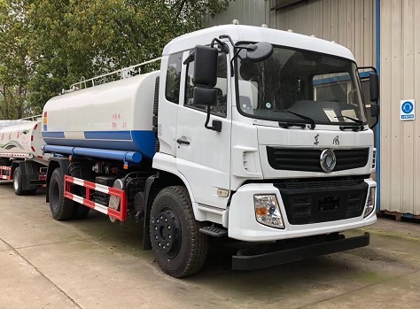 國(guó)六15方東風(fēng)隨專D913灑水車 國(guó)六15方東風(fēng)隨專D913灑水車