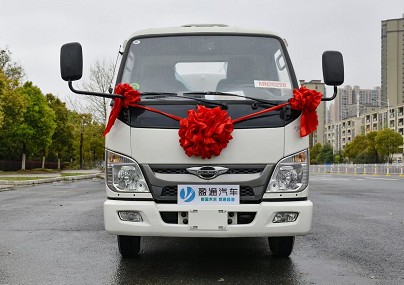 3噸灑水車多少錢一臺_國六2.7方福田時(shí)代小卡之星2藍(lán)牌綠化灑水車廠家價(jià)格